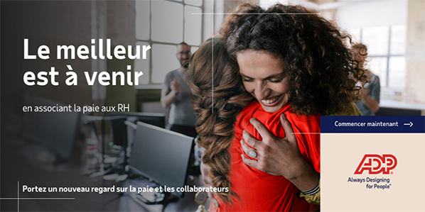 Guide sur la paie et les RH illustré par une célébration entre deux collaboratrices au bureau.